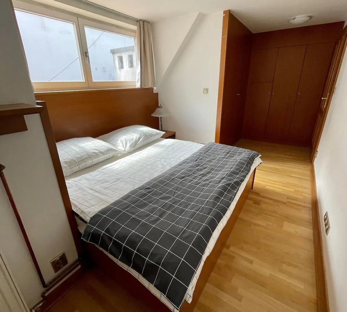 Huge Apartment With Private Parking In Center Prag 0*,  Tjekkiet